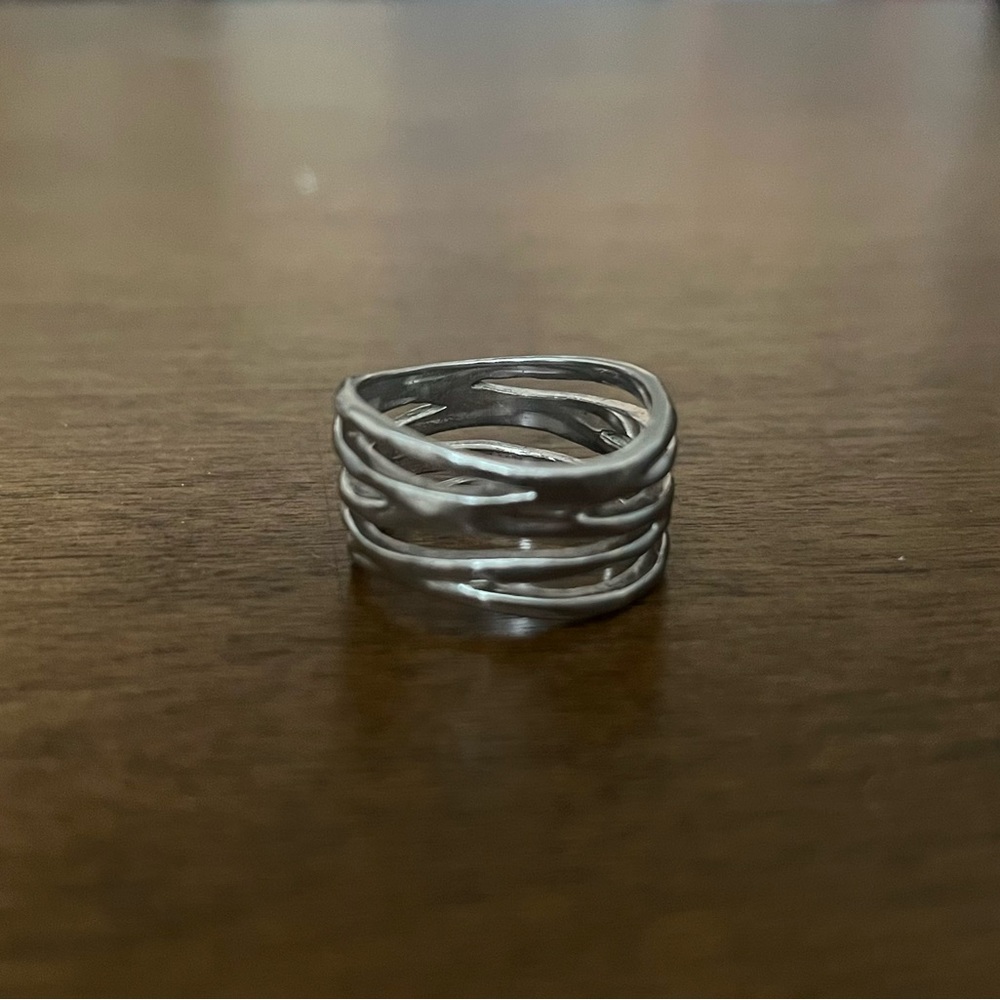 Silver crossover ring size 8